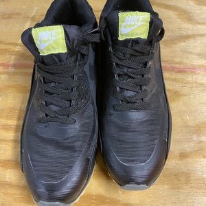 Classic Nike Air Max - Black on Black /Glow in the dark soles. BRAND NEW UNWORN!